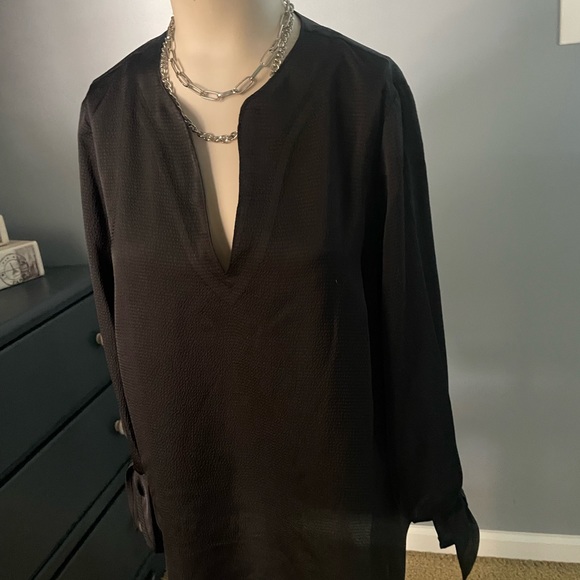 Michael Kors V-Neck Satin 3/4 tie sleeves - Picture 5 of 9